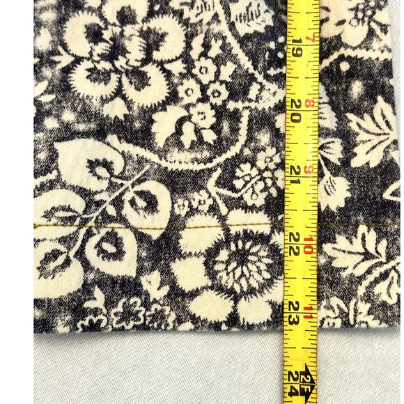 Rebecca Malone Floral Denim Blue & White Button Woman’s Blouse Shirt L Excellent - Picture 11 of 11